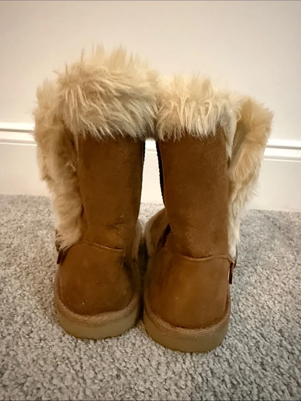 Gently worn The Children's Place Brown Faux Fur Trim Girls' Winter Boots